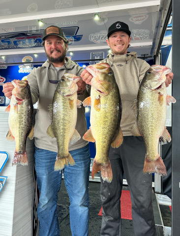 SHAINE CAMPBELL  and WYATT FRANKENS Win 35,000 on a windy Rayburn!