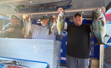 Bernhard & Price win $20,000 after topping 191 teams at Lake Travis with 18.75 lbs.