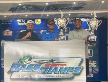 Keith Combs and Shaine Campbell win $60,000 with 3 fish weighing 19.90 lbs. at Techron TX Shootout on Rayburn. ($10,000 Skeeter Bonus)