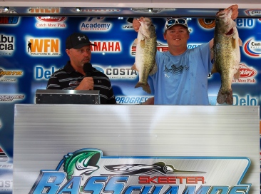Father/Son Team of Bob and Travis Signorin cash in on Rayburn with 16.29 lbs and win a new Ford F-150 plus cash.